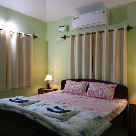 Shirley'S Guest House Majorda Bagian luar foto